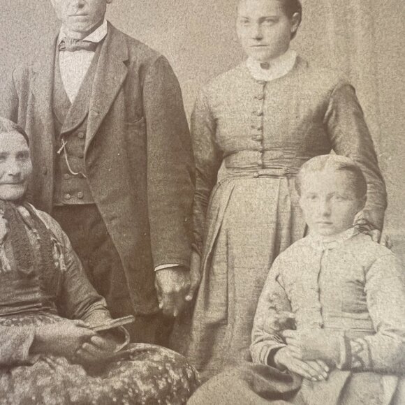 Antique Vintage Portuguese Portrait Photo Family Portugal Avo Headscarf Aprons - Picture 4 of 9